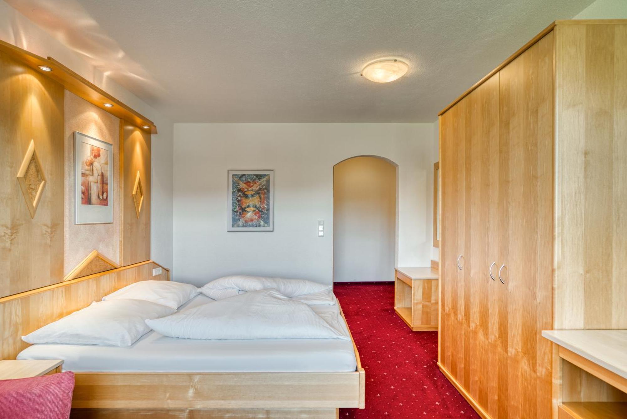 Hotel Alpen-Royal Jerzens Εξωτερικό φωτογραφία